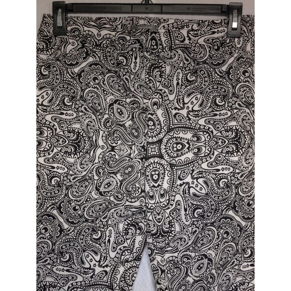 Ann Taylor Black & White Paisley Straight Crop Pants Sz 8P‎ Cotton Blend Stretch - Picture 3 of 11